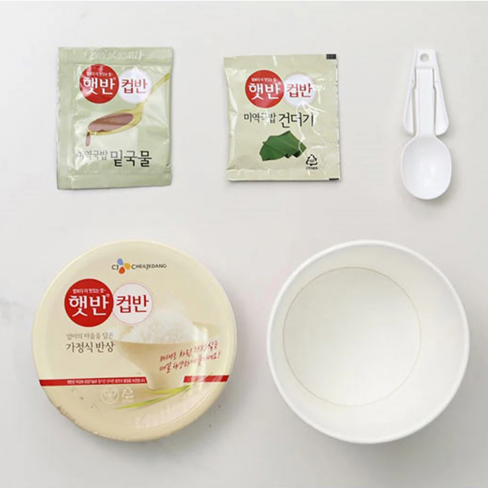 CJ Hetbahn Cupbahn Cooked White Rice with Seaweed Soup 5.82oz, CJ 햇반 컵반 미역국밥 165g - Image 3